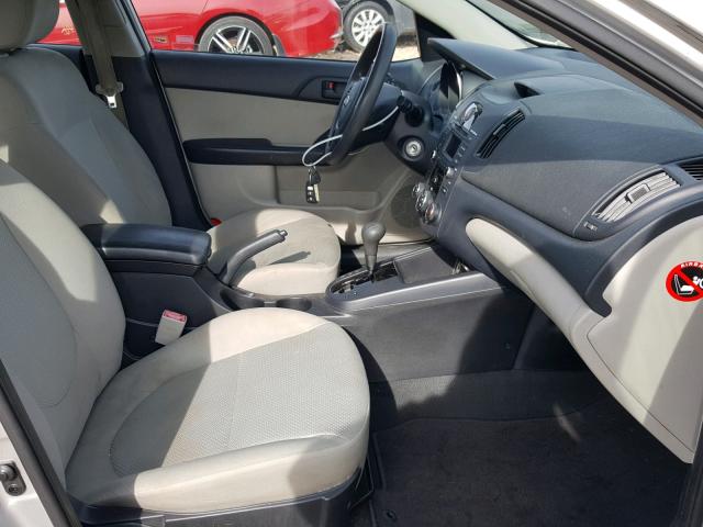 KNAFU4A25A5253094 - 2010 KIA FORTE EX SILVER photo 5