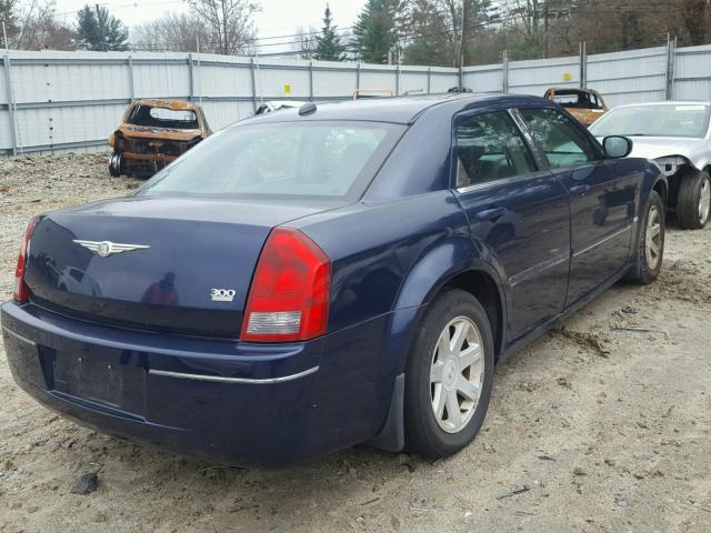 2C3JA53G75H577476 - 2005 CHRYSLER 300 TOURIN BLUE photo 4