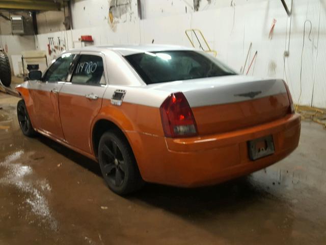 2C3KA43R07H788117 - 2007 CHRYSLER 300 ORANGE photo 3