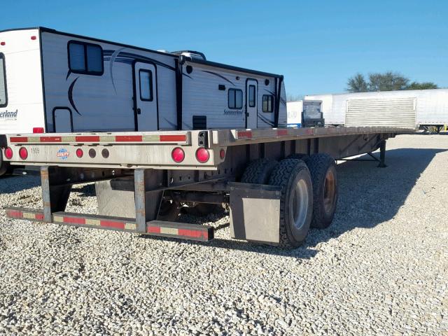 1UYFS24877A041909 - 2007 UTILITY FLAT BED SILVER photo 4