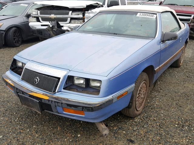 1C3XU4531NF258064 - 1992 CHRYSLER LEBARON BLUE photo 2