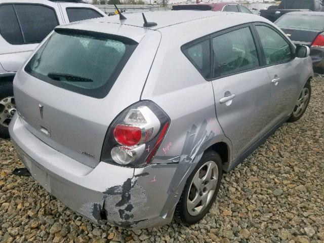 5Y2SP6E83AZ403912 - 2010 PONTIAC VIBE SILVER photo 4