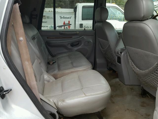 5LMPU28A3XLJ23305 - 1999 LINCOLN NAVIGATOR ვერცხლისფერი ფოტო 6