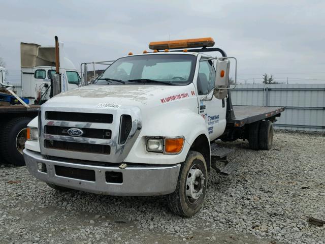 3FRNF65F04V694354 - 2004 FORD F650 SUPER WHITE photo 2