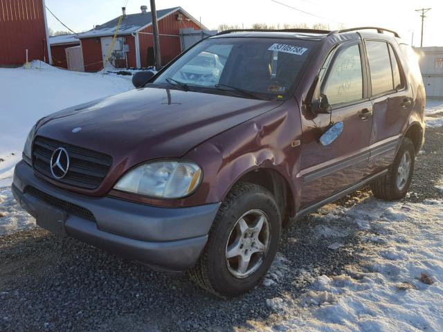 4JGAB54E0XA102965 - 1999 MERCEDES-BENZ ML 320 MAROON photo 2