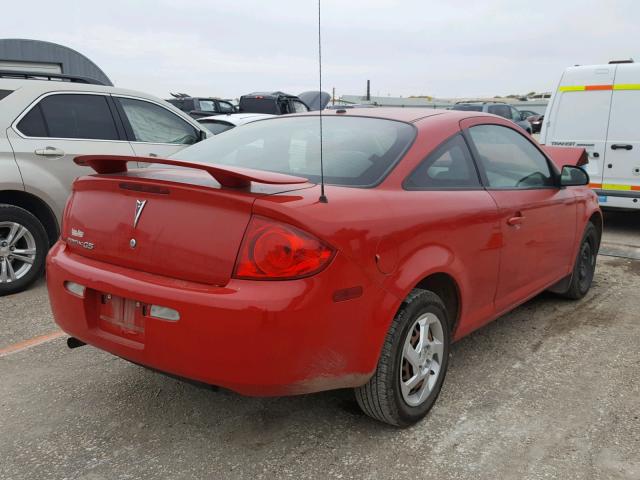 1G2AL18F087293920 - 2008 PONTIAC G5 RED photo 4