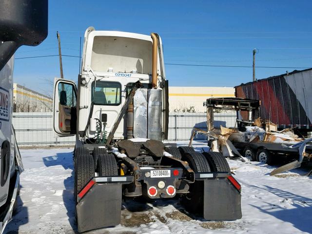 1FUJGBDV0BSAX2773 - 2011 FREIGHTLINER CASCADIA 1 WHITE photo 3