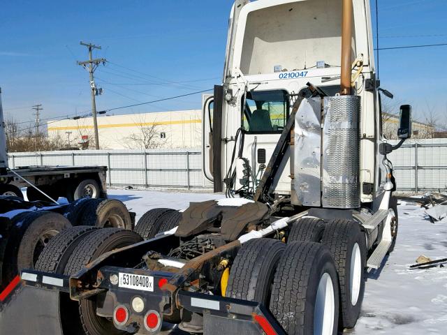 1FUJGBDV0BSAX2773 - 2011 FREIGHTLINER CASCADIA 1 WHITE photo 4