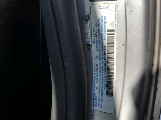 3VWCD21C4YM494696 - 2000 VOLKSWAGEN NEW BEETLE 银色 照片 10