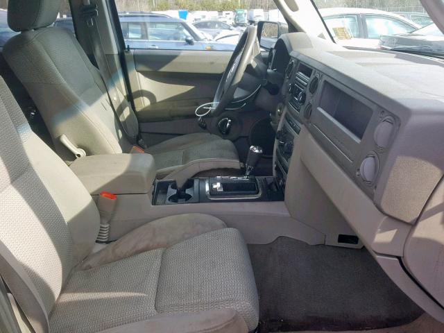 1J8HG48N66C145078 - 2006 JEEP COMMANDER GOLD photo 5