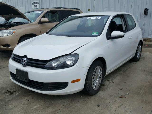 WVWAB7AJ9AW092495 - 2010 VOLKSWAGEN GOLF 白色 照片 2