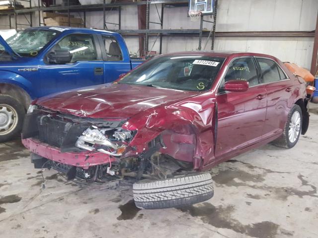 2C3CCARG5EH211793 - 2014 CHRYSLER 300 RED photo 2