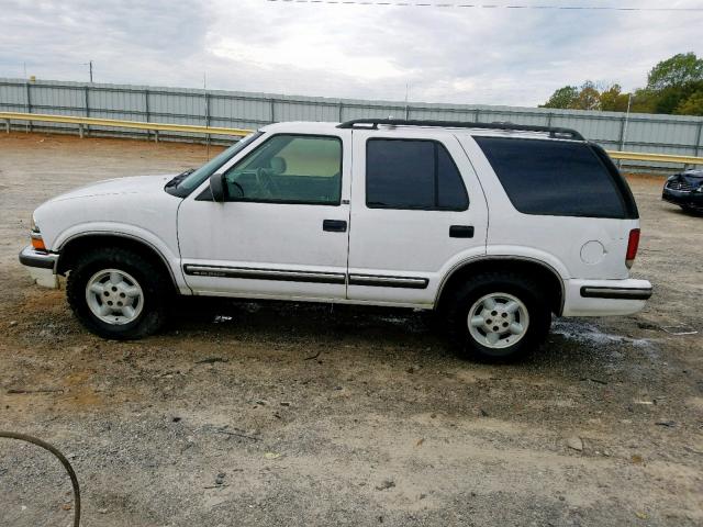 1GNDT13W3XK217000 - 1999 CHEVROLET BLAZER WHITE photo 9