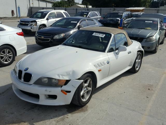 4USCJ3330WLB63950 - 1998 BMW Z3 2.8 WHITE photo 2