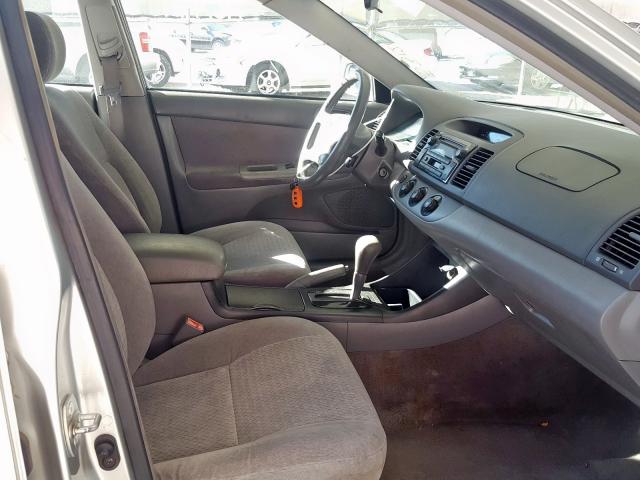 JTDBE32K420110837 - 2002 TOYOTA CAMRY LE SILVER photo 5