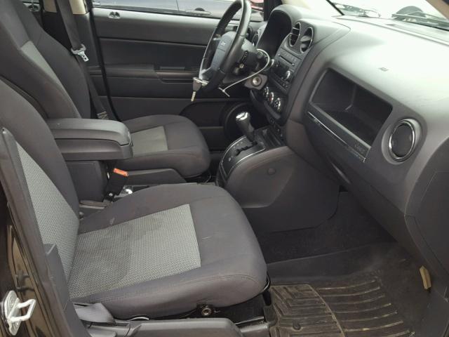 1J4NF1FB9AD675188 - 2010 JEEP COMPASS SP Qara foto 5