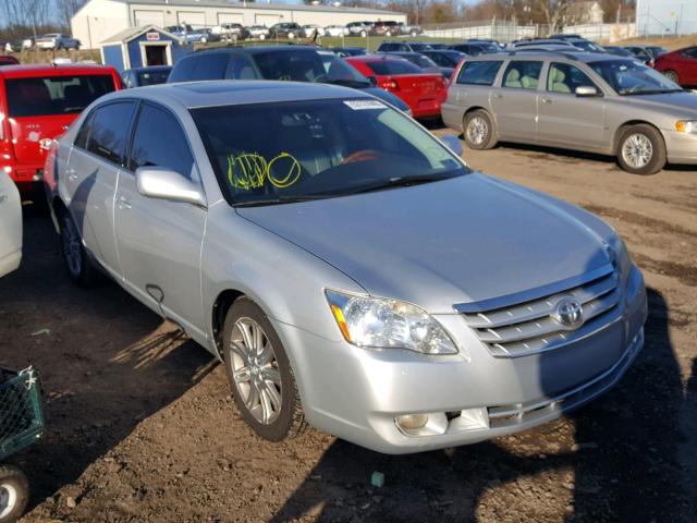 4T1BK36B47U176500 - 2007 TOYOTA AVALON XL SILVER photo 1