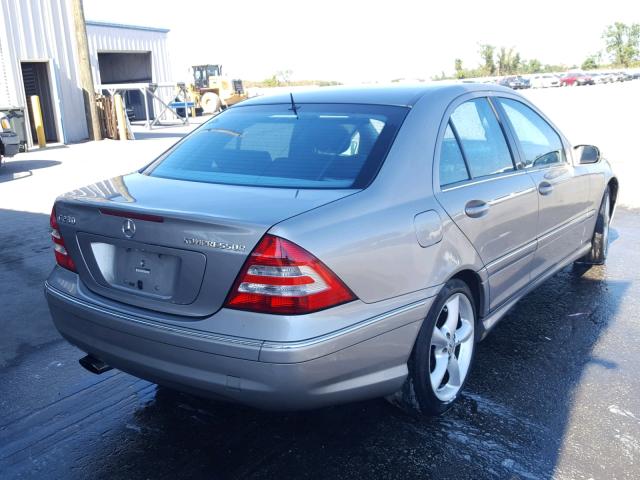 WDBRF40J15F660444 - 2005 MERCEDES-BENZ C 230K SPO SILVER photo 4