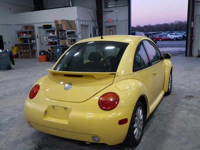 3VWCK31C64M412487 - 2004 VOLKSWAGEN NEW BEETLE YELLOW photo 4