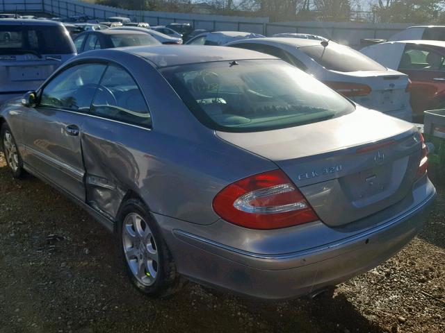 WDBTJ65J94F082164 - 2004 MERCEDES-BENZ CLK 320C GRAY photo 9