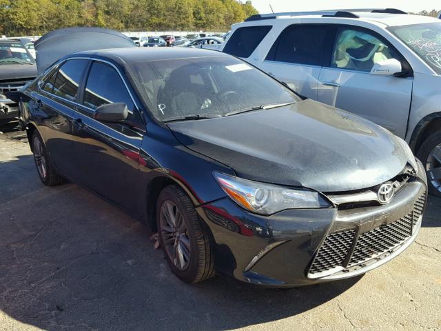 4T1BF1FK9HU617693 - 2017 TOYOTA CAMRY LE GRAY photo 1