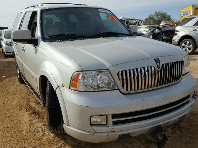 5LMFU27575LJ01286 - 2005 LINCOLN NAVIGATOR 白色 照片 1