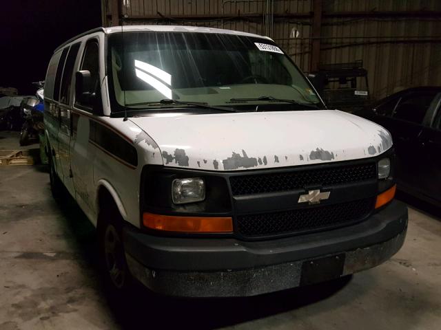 1GCEG15X041113704 - 2004 CHEVROLET EXPRESS G1 WHITE photo 1