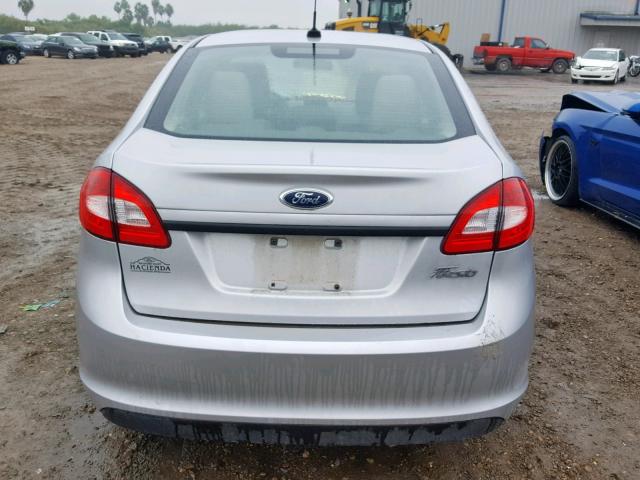 3FADP4AJ9DM155909 - 2013 FORD FIESTA S SILVER photo 9