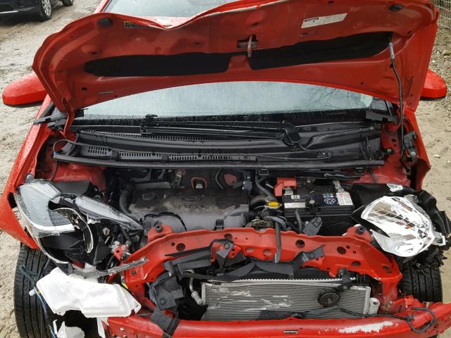 VNKKTUD30GA057273 - 2016 TOYOTA YARIS L RED photo 7