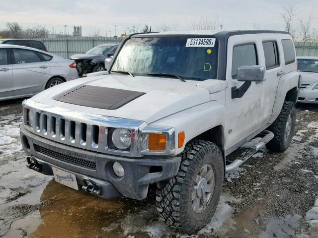 5GTDN136468191272 - 2006 HUMMER H3 WHITE photo 2