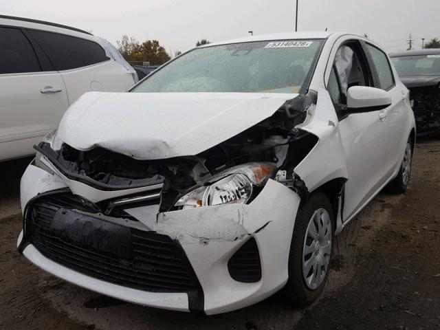 VNKKTUD3XHA076799 - 2017 TOYOTA YARIS L WHITE photo 2