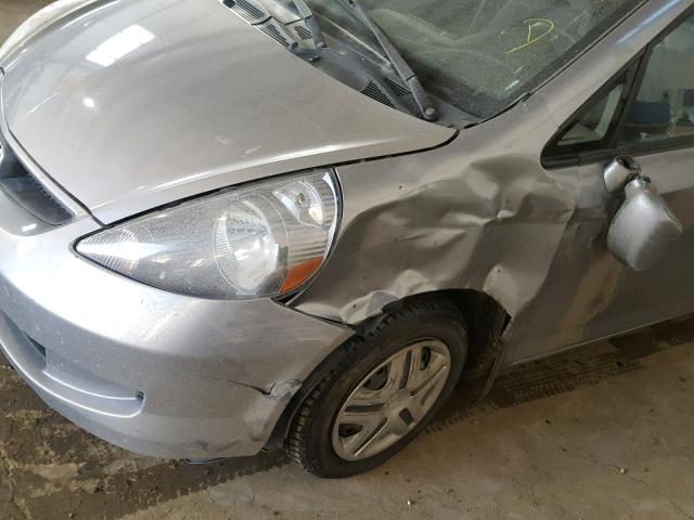 JHMGD374X8S806746 - 2008 HONDA FIT SILVER photo 9