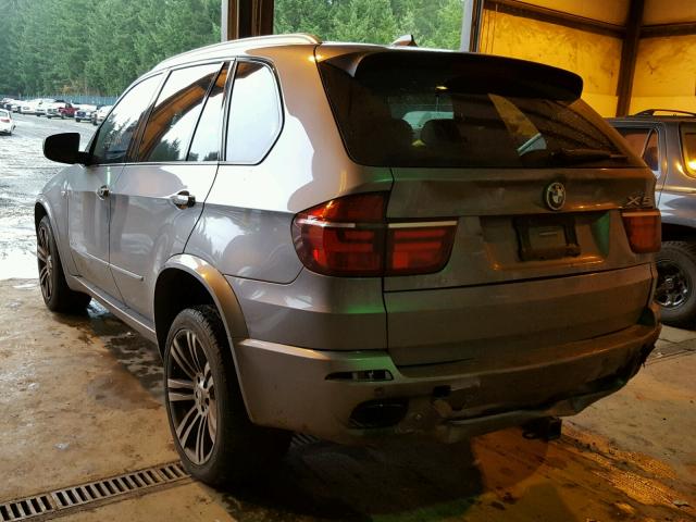 5UXZV8C59BLL67736 - 2011 BMW X5 XDRIVE5 GRAY photo 3