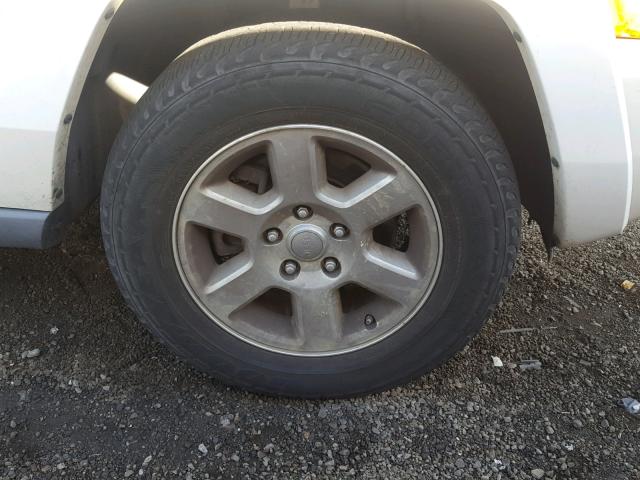 1J8HG58N36C295784 - 2006 JEEP COMMANDER WHITE photo 9