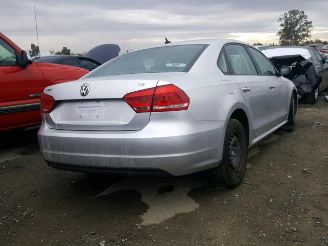 1VWAS7A32EC121177 - 2014 VOLKSWAGEN PASSAT S SILVER photo 4