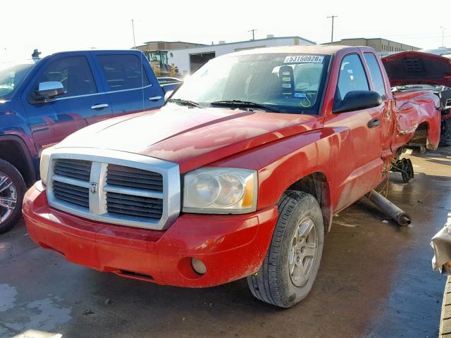 1D7HE42N76S523569 - 2006 DODGE DAKOTA SLT RED photo 2