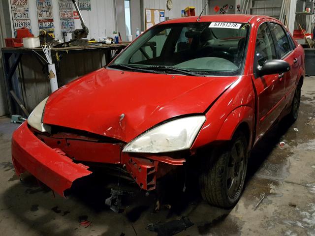 1FAFP383X2W267903 - 2002 FORD FOCUS ZTS RED photo 2