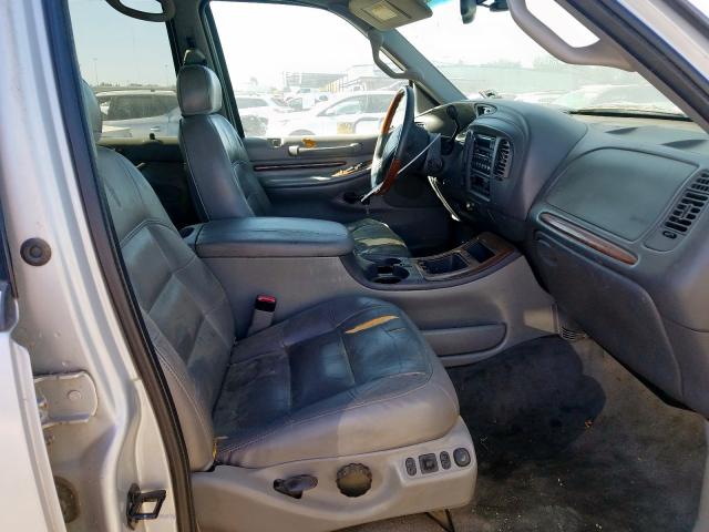 5LMPU28A3YLJ11513 - 2000 LINCOLN NAVIGATOR 银色 照片 5