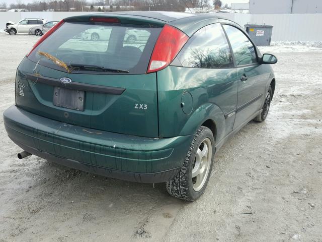 3FAFP3137YR218941 - 2000 FORD FOCUS ZX3 GREEN photo 4