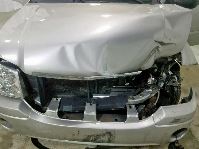 1GKDT13S382240417 - 2008 GMC ENVOY SILVER photo 7