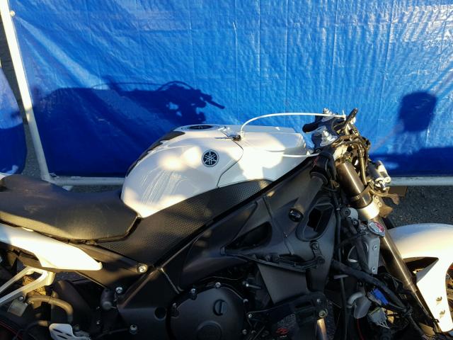 JYARN23E5AA006590 - 2010 YAMAHA YZFR1 WHITE photo 5