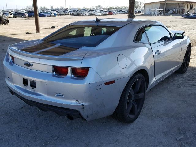 2G1FA1E31C9138598 - 2012 CHEVROLET CAMARO LS SILVER photo 4