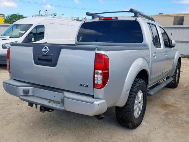 1N6AD07WX5C455492 - 2005 NISSAN FRONTIER C SILVER photo 4