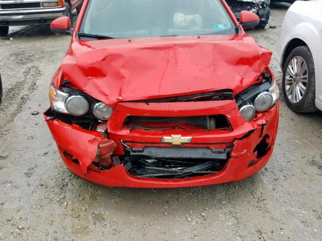 1G1JA5SH7F4183036 - 2015 CHEVROLET SONIC LS RED photo 9