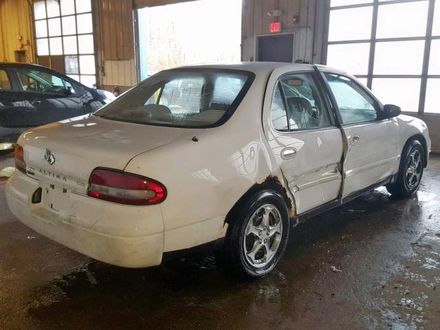 1N4BU31D4SC245942 - 1995 NISSAN ALTIMA XE WHITE photo 4