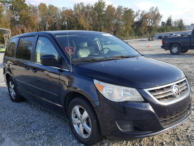 2V4RW3D19AR272702 - 2010 VOLKSWAGEN ROUTAN SE BLUE photo 1