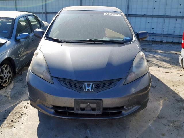 JHMGE8H35CS001553 - 2012 HONDA FIT GRAY photo 9