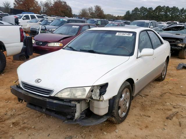 JT8BF28G410321737 - 2001 LEXUS ES 300 WHITE photo 2