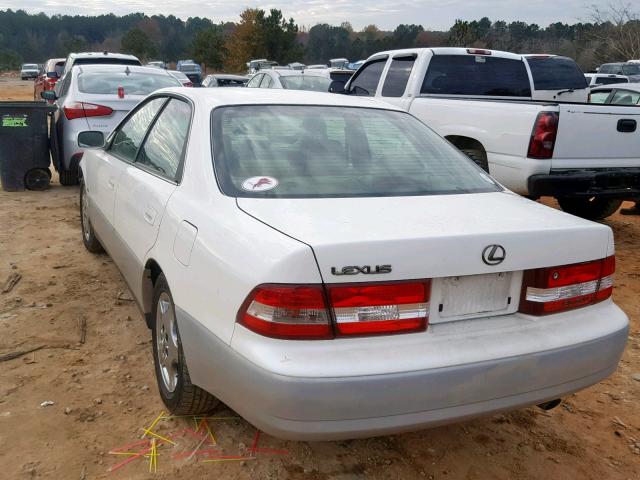 JT8BF28G410321737 - 2001 LEXUS ES 300 WHITE photo 3