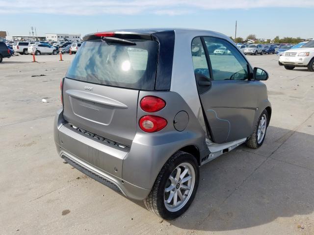 WMEEJ3BA9FK804497 - 2015 SMART FORTWO PUR SILVER photo 4